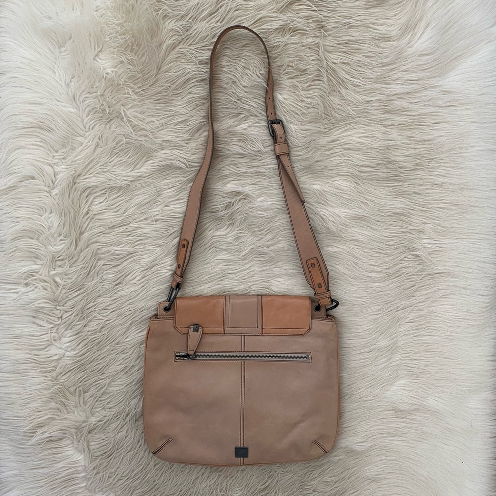 Kooba Tan Two Tone Leather Crossbody Saddle Bag Messenger Tote Large Purse - Picture 10 of 16